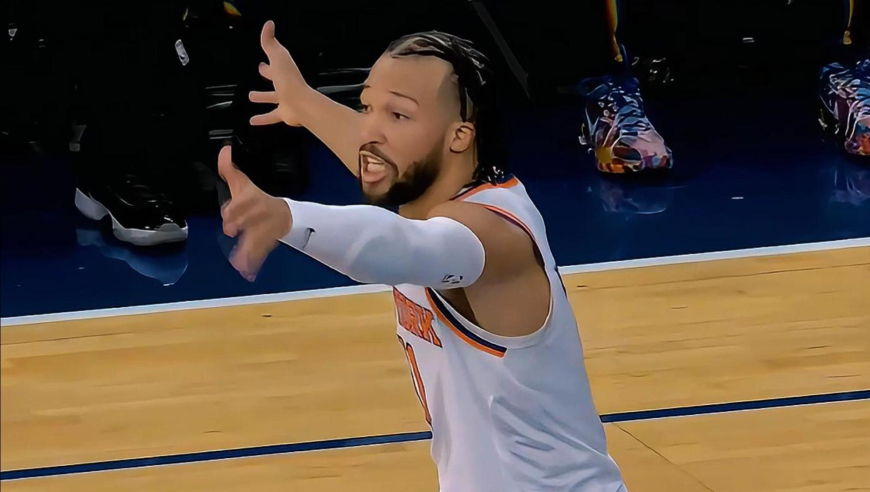 离谱到夸张！尼克斯第三节四分钟狂轰20-4反超掘金 布伦森打疯了