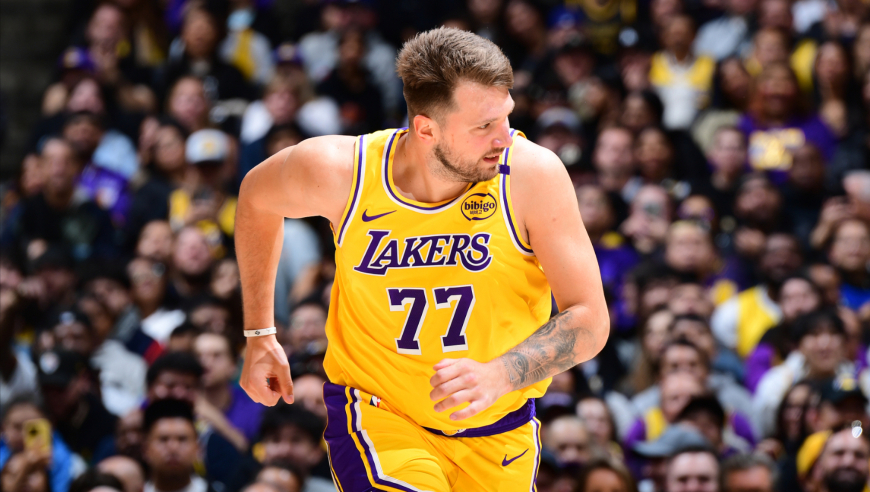 首节战神！东契奇首节16分集锦：投篮6中6三分2中2手感太炸裂