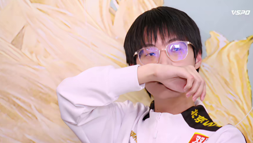 久哲是对的，小白熊被暖阳完爆！WB4-3险胜LGD进入胜者组离鸟巢更近了：落神尽力了，北诗给老林道歉