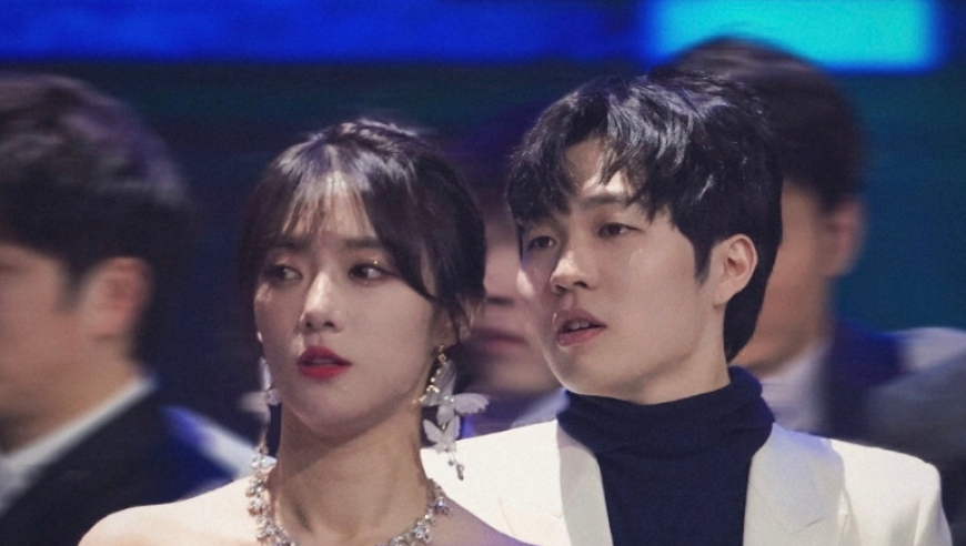 金童玉女成过往！Rookie小钰官宣分手，Rookie被曝韩国私会女网红