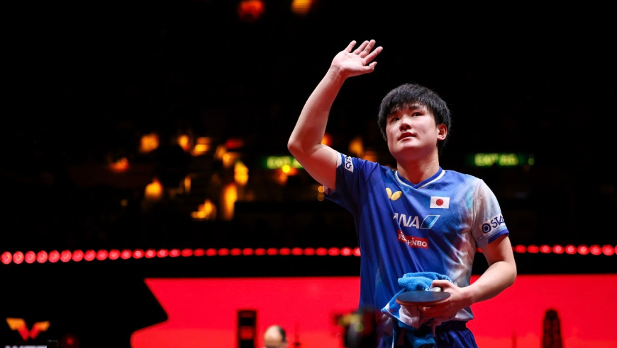 张本智和11-2莫雷加德制胜夺冠局：罕见回旋+胯下击球惊呆解说