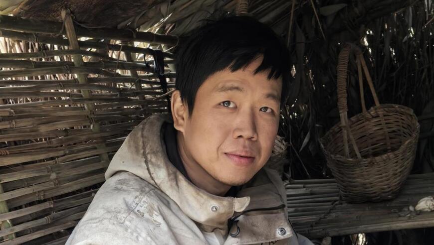 张家界荒野求生赛宣布提前结束，选手家属：将连夜赶往张家界接“熊二”回家