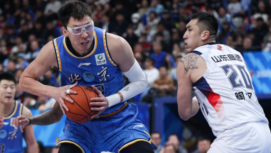 北京遭绝杀揪出最大罪人！拿600万半场1分，被人隔扣恼羞成怒+吃T