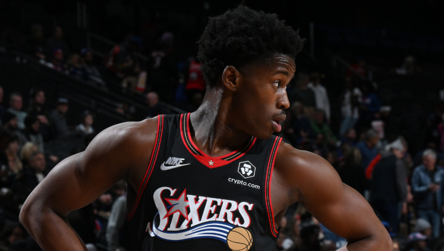 勇士费城生死时刻：埃奇库姆补篮准绝杀 马克西钉板大帽拒绝逆转