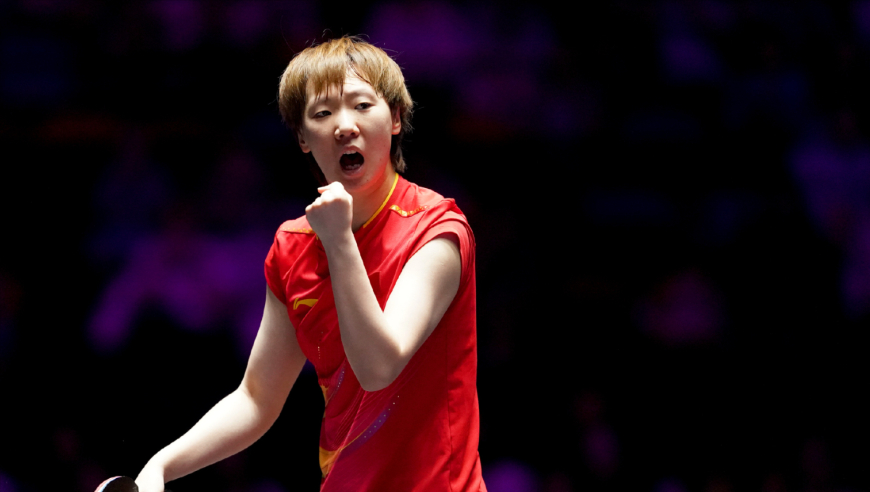 扛不住了！张本美和关键球连续失误一度发球自杀 王曼昱再胜一局