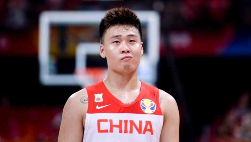 为了减肥走上篮球之路，几度想要放弃职业，赵睿为何能成为中国男篮队长？