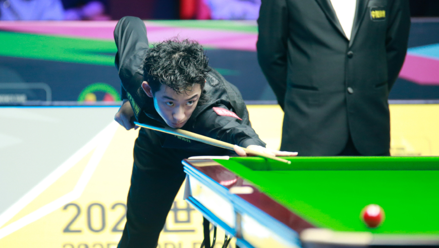 大力出奇迹 吴宜泽暴力一杆一炮双响 灌进一颗+戏剧晕进一颗