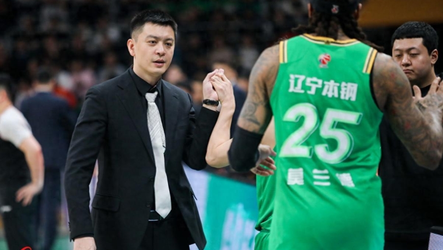 2点原因！杨鸣坚决辞职，签不来胡金秋前队友，赵继伟无心恋战