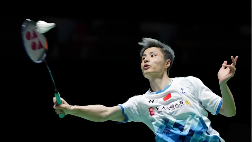 羽坛石宇奇赛场高光时刻，贴网重杀绝地反杀，每帧画面都是经典封神