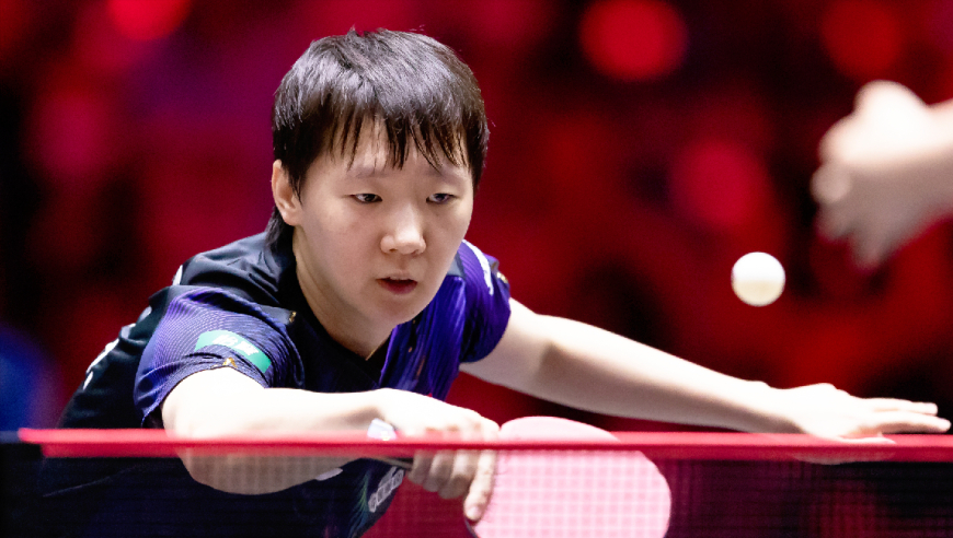 祝贺！国乒女单提前夺冠：王曼昱单局1-8惊天逆转，决赛会师队友