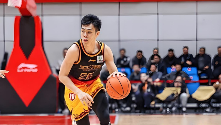 CBA第18轮官方五佳球：庞峥麟假投真传 高诗岩回头望月压哨终结