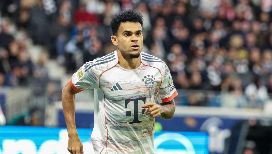 少打一人半场！速看欧冠十人拜仁2-1巴黎：迪亚斯双响+直红