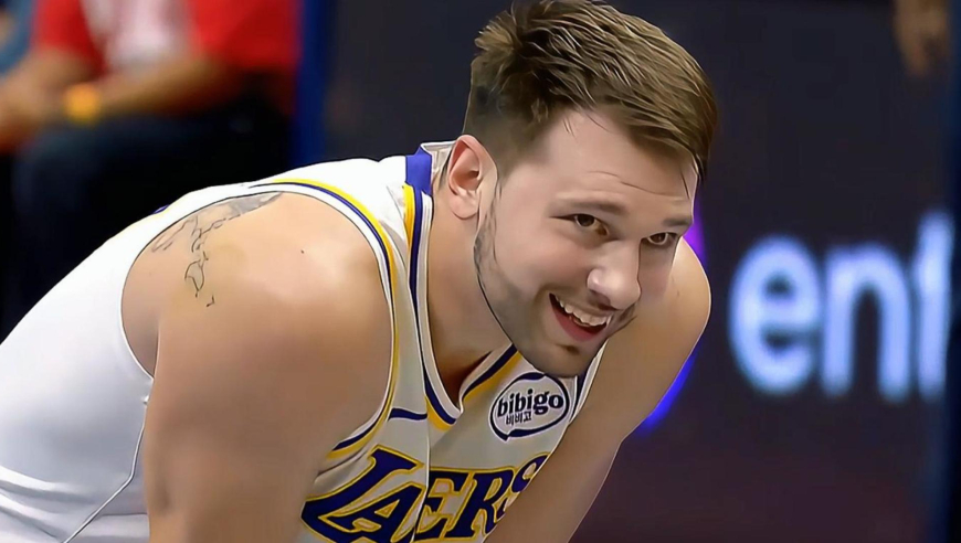 首节就打崩？湖人首节三分钟时间轰出15-0超强攻击波碾压鹈鹕