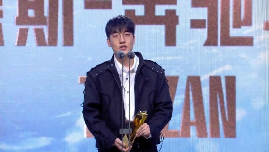 LPL年度最佳诞生，Tarzan成赛区英雄，以黑马之姿，创造外战奇迹