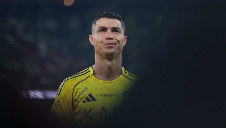 沙特联火爆1战！2红7黄+补时2次干架，C罗旁观：好友被打脸他未出头