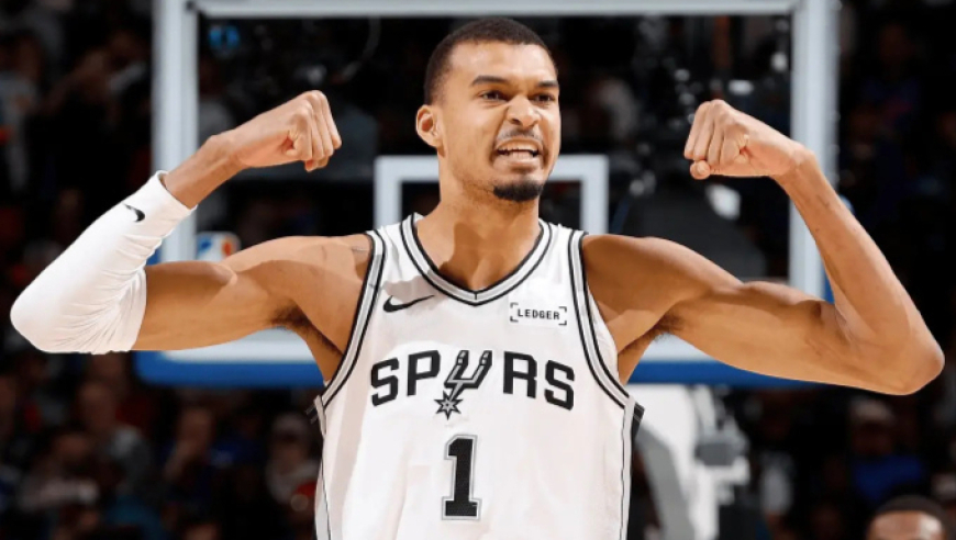 文班亚马你太狠了！一战打破尘封了80年的纪录