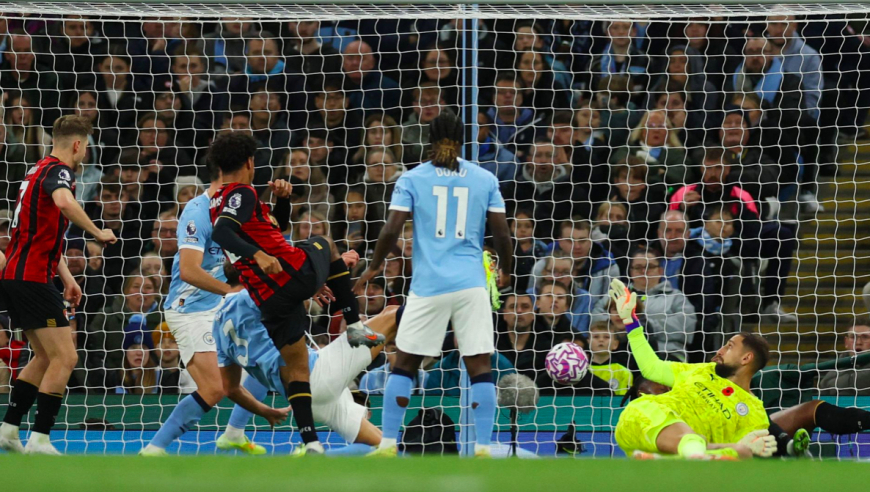 英超上半区有多乱？曼城掀翻大黑马从第8升至第2 哈兰德双响10轮13球