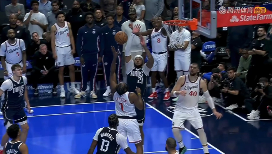快船独行侠双加时关键球：哈登首个加时遭争议判罚 关键冲筐奠定胜局