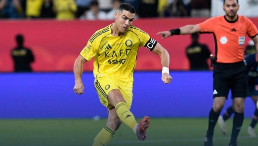 沙特联-8连胜领跑！C罗点射打入生涯第953球，利雅得胜利3-1十人新未来城