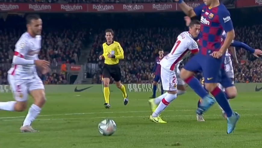 体坛记忆｜能从巅峰期梅罗手上两次抢下&ldquo;欧洲金靴&rdquo;的男人果然不一般！