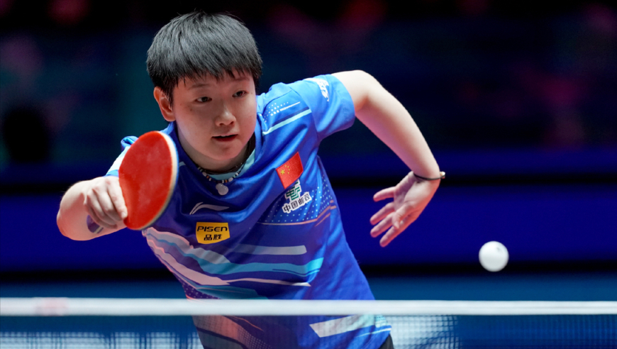 复出首战状态起伏！孙颖莎vs叶伊恬首局：连拿4分后多次失误丢分