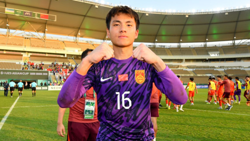 李昊决赛开场神扑！封出必进球，本届第29扑，日本8分钟两造杀机