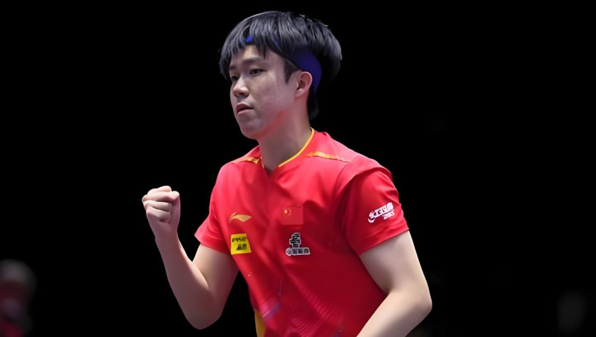 关键一胜！王楚钦顶住干扰力克张本，守住国乒最后荣耀｜体坛记忆