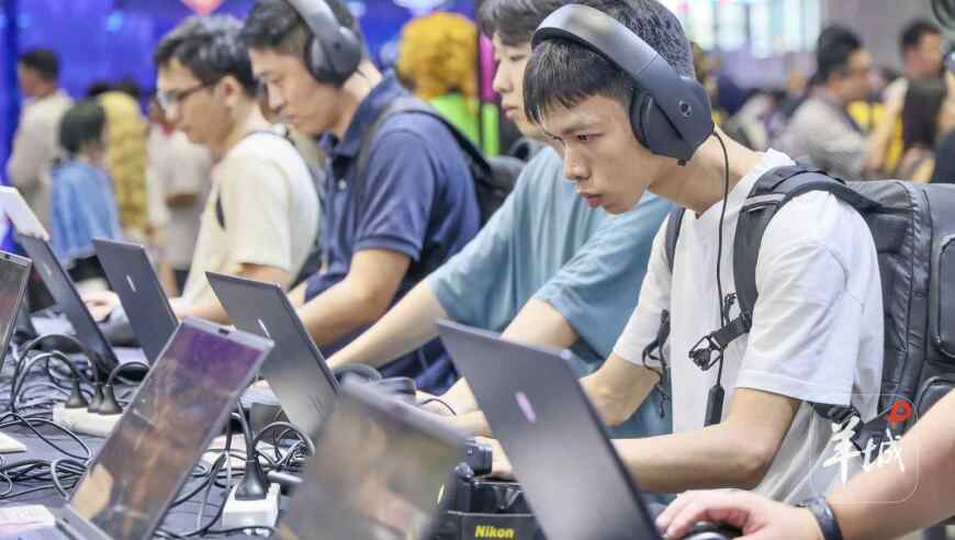 从赛场到职场，广东电竞人才培养&ldquo;玩&rdquo;出新花样｜广东&ldquo;电竞+&rdquo;观察⑤