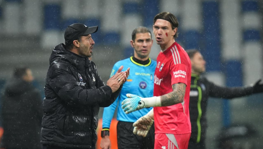 史上最快送点？意甲球员开场大脚踢到禁区队友倒地，仅用时5秒