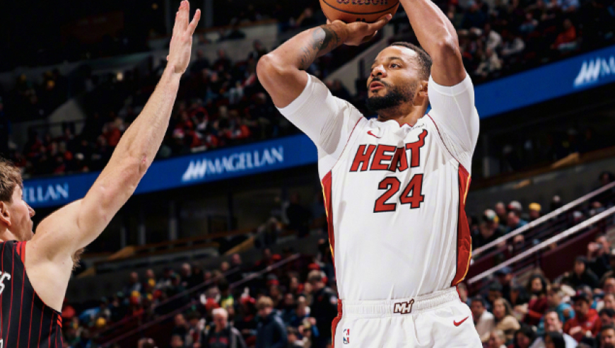 8人上双造36分惨案！东部黑马打回原形，全队12人在场全输分