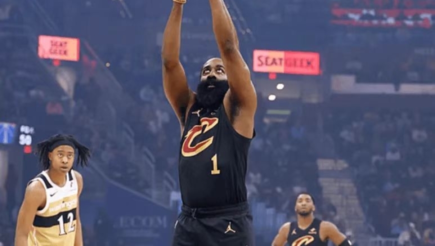 交易哈登相当于得俩球星！近3战场均24+10命中率80%，骑士赚大了