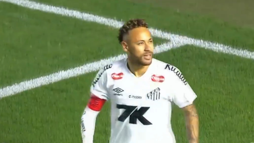 状态回暖！内马尔赛前颠球秀花活，开场机智跑位中线反越位单刀破门