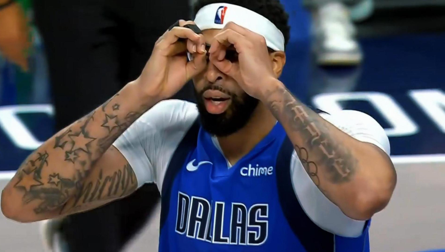 双状元的统治力！弗拉格与浓眉关键时刻联手连拿8分打穿热火定胜局