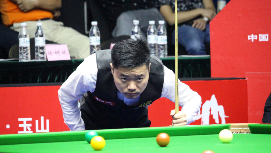 斯诺克顶级控球大师！丁俊晖踢红叫黑，细腻程度堪比电脑｜体坛名场面