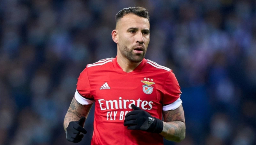 挖角梦碎！巴萨冬窗引援受阻，穆里尼奥出手，阻止世界冠军离队