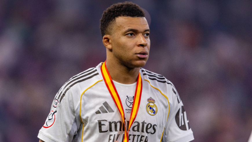 姆巴佩加盟后皇马已丢7冠！金球奖遥遥无期，巴萨国内赛事夺4冠