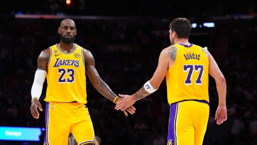 满分组合vs热火集锦：东契奇狂轰60分 詹姆斯三双豪取八连胜！