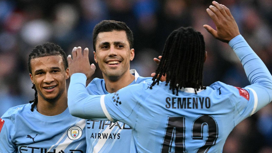 不要眨眼！2分钟速看足协杯曼城10-1英甲队：罗德里世界波