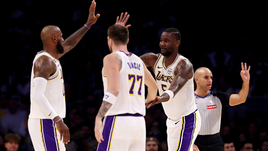 篮不住嘴丨湖人终于赢球！老詹教东契奇如何做领袖 艾顿10中10太惊艳