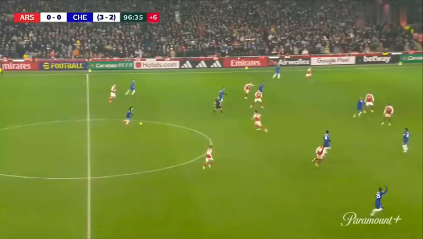 太刺激！慢镜还原阿森纳第98分钟逆天绝杀切尔西晋级决赛，全场沸腾