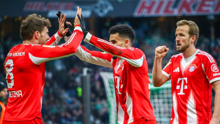 两名场面！凯恩神射术破门17岁新星穿裆造点，拜仁3-0不莱梅