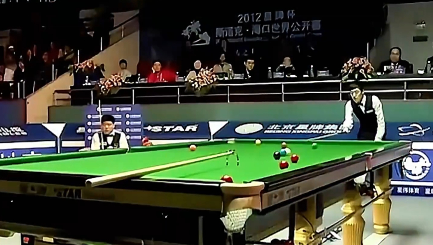 体坛记忆｜  丁俊晖最变态一杆防守，智商两百炸裂斯诺克，当场把金龙给防蒙了