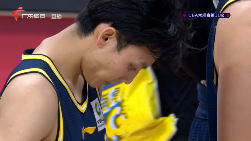 88-87！&ldquo;最牛&rdquo;绝杀送给广东，赛后杜锋追着裁判讨说法，请注意徐杰