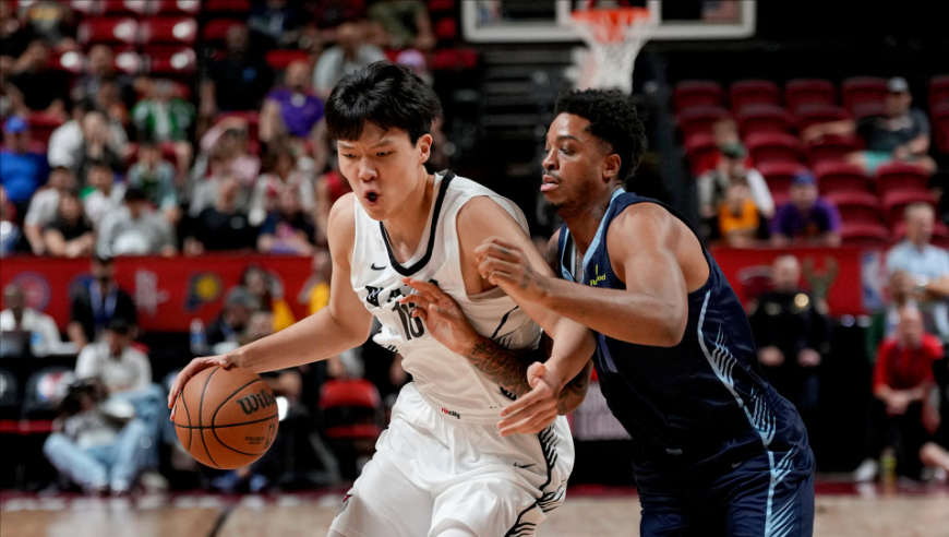 杨瀚森位列中锋25名，名记不吝赞美，原因有三