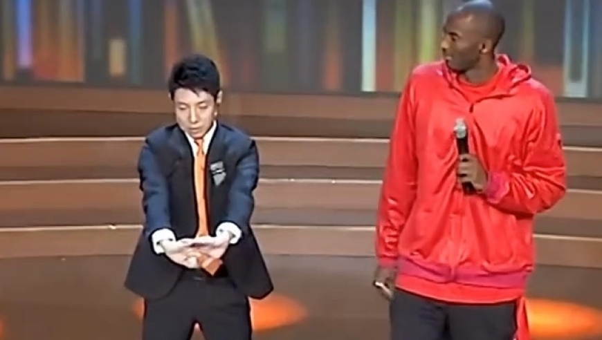 盘点科比的那些暖心瞬间，这样的优质偶像谁能不爱？