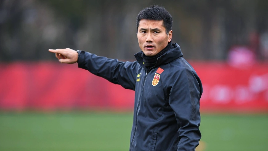 名记揭秘国足选帅内幕：高层钦点邵佳一，中国足协建议遭无视