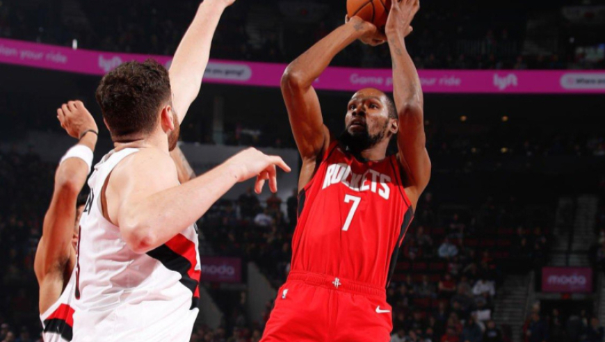 杜兰特37分失绝杀！造杨瀚森犯规+末节12分 距超越张伯伦仅差15分