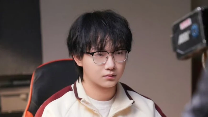 Cat退役，Fly后援会发文夸赞Fly：神依然在，十年相伴Fly