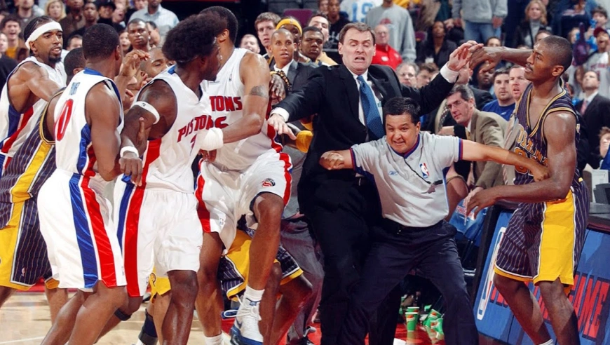 篮不住嘴丨奥本山事件21周年 这起NBA史上最耻辱的群殴是怎么发生的？