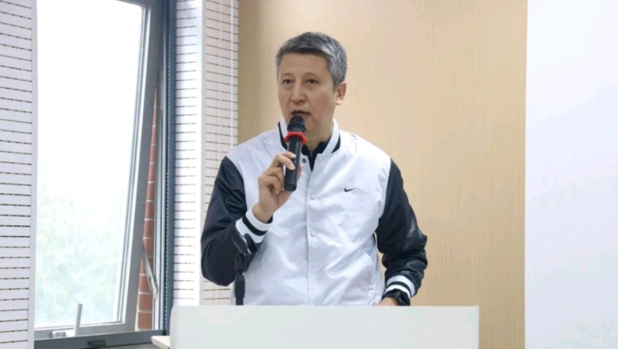 晚上10点！中国男篮官宣最新一期国家队名单：周琦赵睿领衔，无杨瀚森！